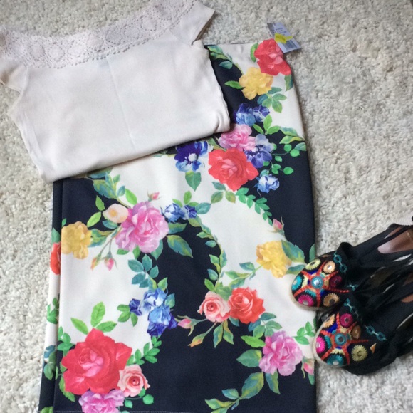 ๐บHP๐บBody Con Scuba Pencil Skirt - Picture 2 of 7